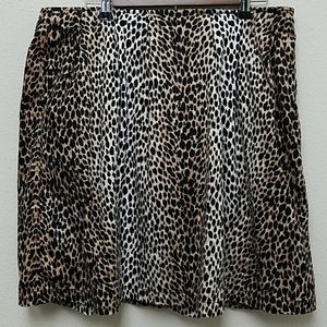 WHITE HOUSE BLACK MARKET SKIRT